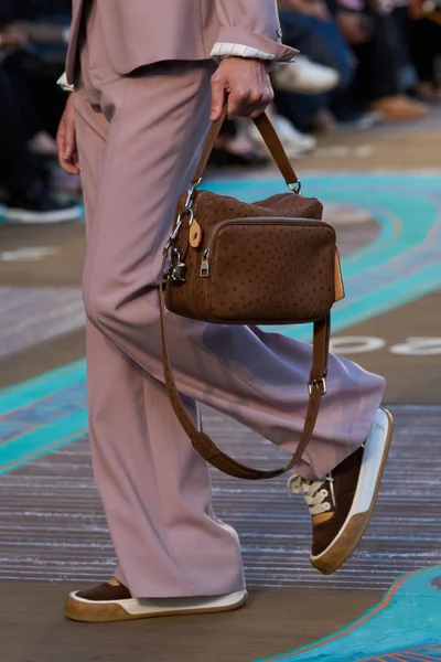 Look 183
